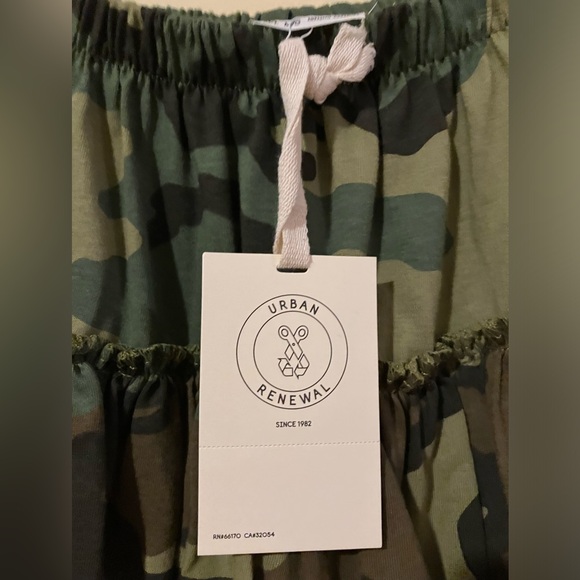 Urban Renewal Camo Micro Mini Skirt Sizes S/M New With Tags - Picture 2 of 3
